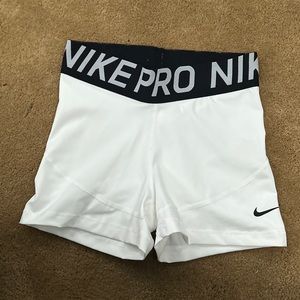 Nike Pro Women’s 3” Shorts NWOT